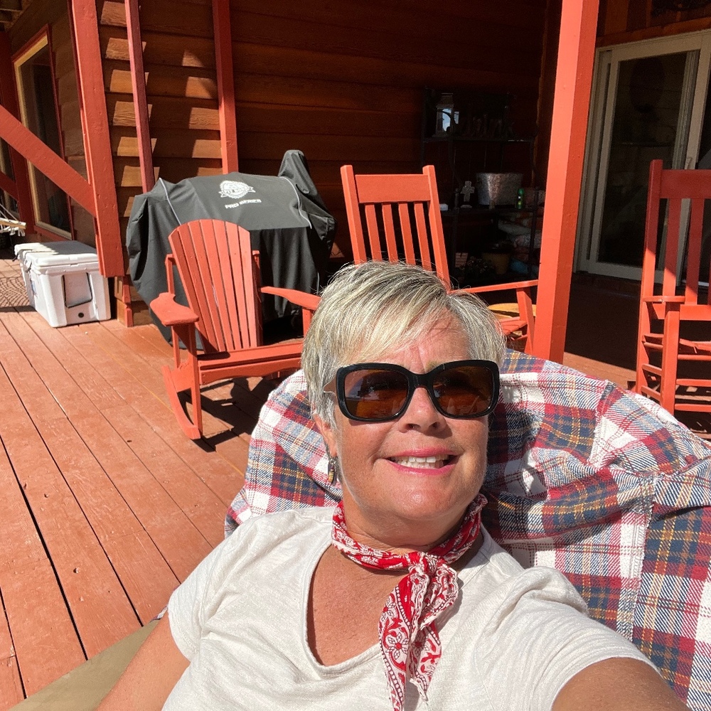 Meet your Posher, Sue - Picture 1 of 1